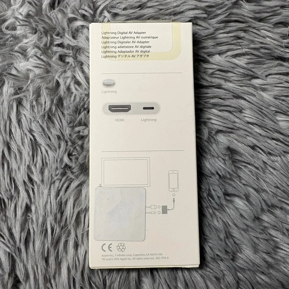 Apple genuine lightning